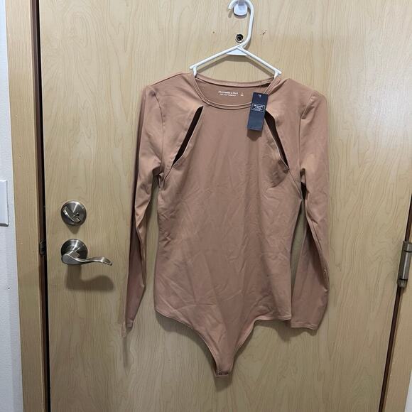 Abercrombie & Fitch Tops - NWT Abercrombie & fitch bodysuit